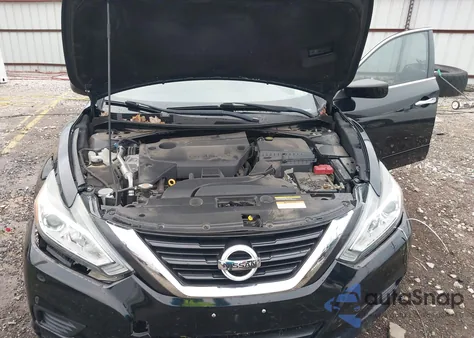 2018 Nissan Altima 2.5 S z USA, uszkodzony, nr VIN 1N4AL3AP5JC186018